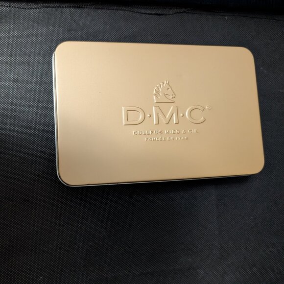 New Tin of DMC Coloris embroidery floss - Picture 1 of 5